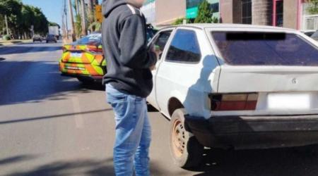 Veículo com 225 infrações e R$ 50 mil em multas é flagrado no Gama