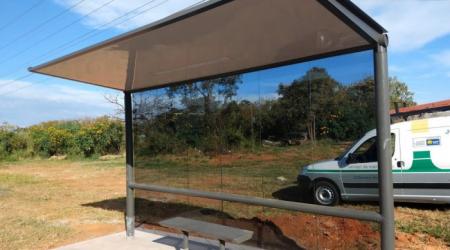 População de Ponte Alta ganha 35 novos abrigos de passageiros