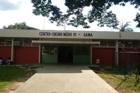 Pais relatam postura inadequada de professor no Gama