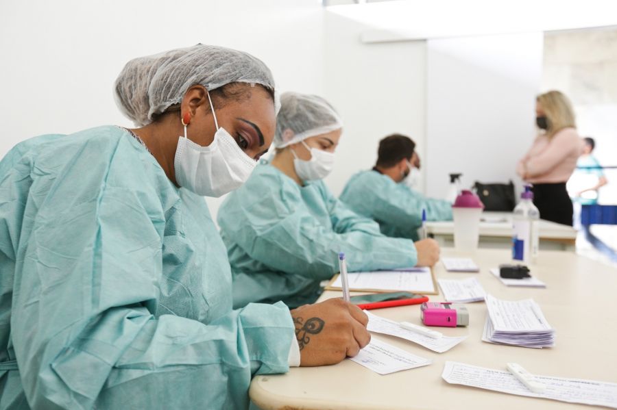 Em abril, o Congresso aprovou um Projeto de Lei liberando R$ 7,3 bilhões para o pagamento do piso a enfermeiros e também aos técnicos em enfermagem | Foto: Arquivo Agência Saúde