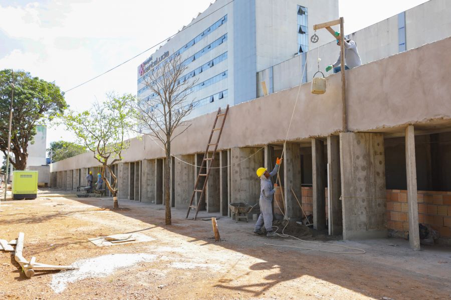 O antigo prédio da década de 70 está sendo reformado a partir de normas modernas da engenharia civil. A unidade terá 10 consultórios odontológicos e 14 para atendimentos de diversas especialidades | Fotos: Geovana Albuquerque/Agência Brasília