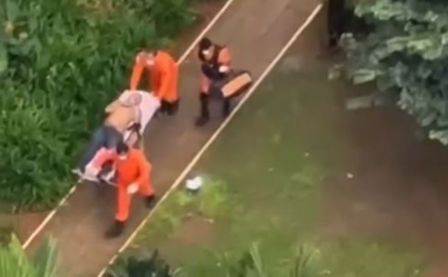 O indivíduo, que é policial militar aposentado, acabou sendo atingido por disparos no abdômen