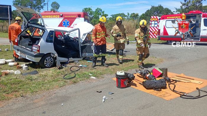 Temida por acidentes, BR 251  registra colisão frontal com feridos nesta quarta-feira
